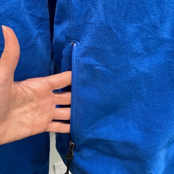 L.L. Bean Blue Polartec Fleece Zipper Jacket Size Medium - Picture 9 of 15